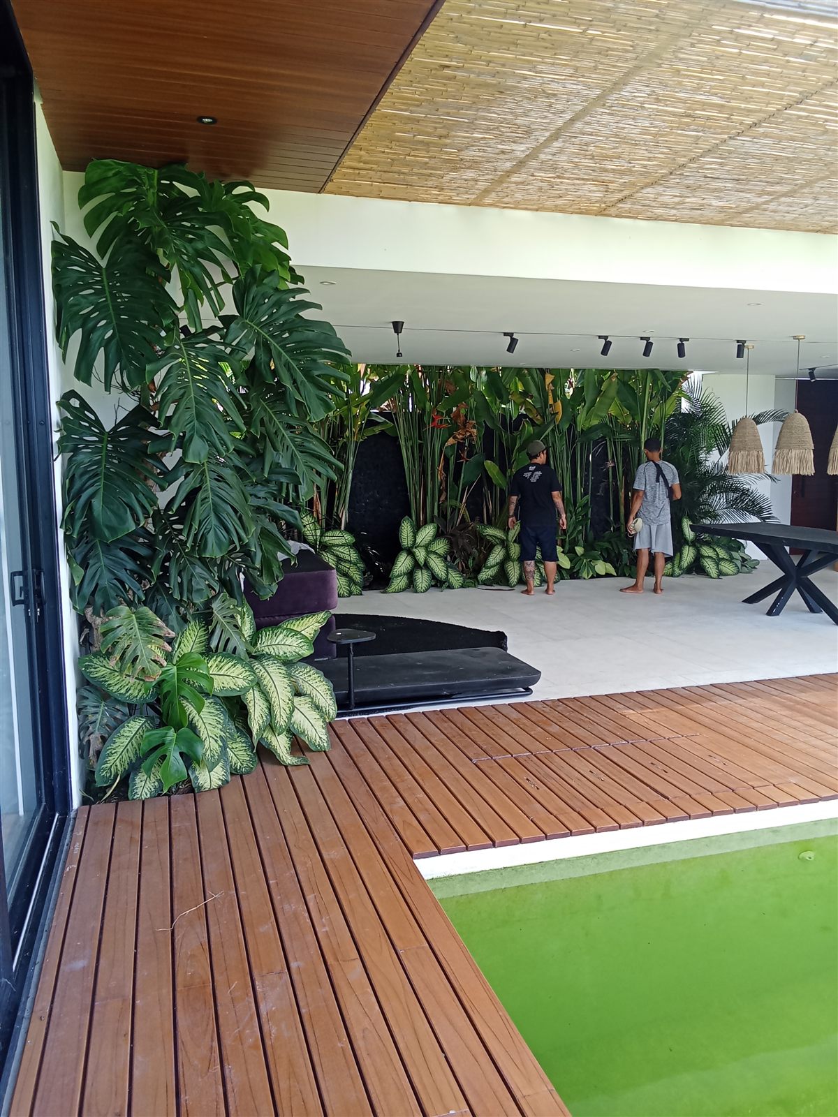 Taman Kantor, Hotel & Villa